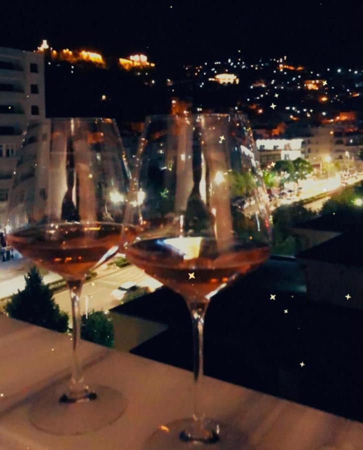 Novi's Luxury